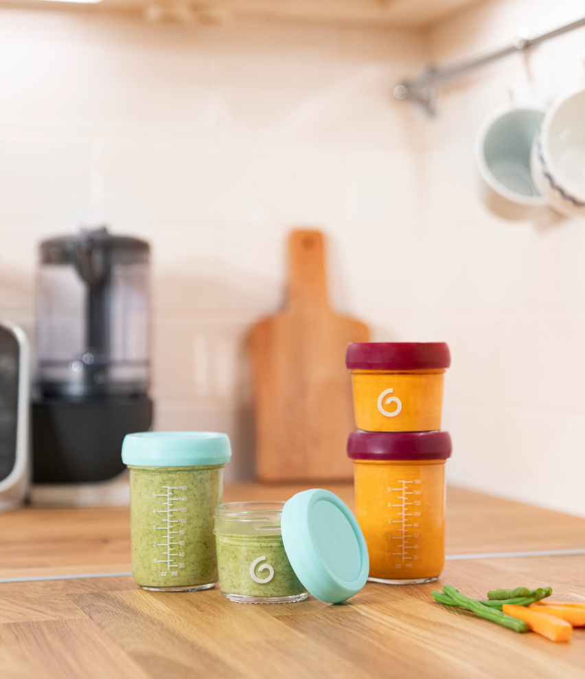 Set van 8 glazen babyschaaltjes